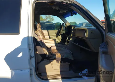 2005 Chevrolet Silverado 2500Hd Lt from USA, damaged, VIN 1GCHC23U75F883040